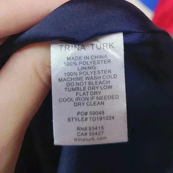 Trina Turk Amaris Off Shoulder Chevron 3/4 Bell Sleeve Shift Dress Colorful M - Picture 13 of 13